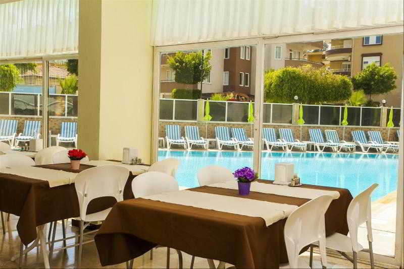 Boreas Suit Hotel Аланя Екстериор снимка